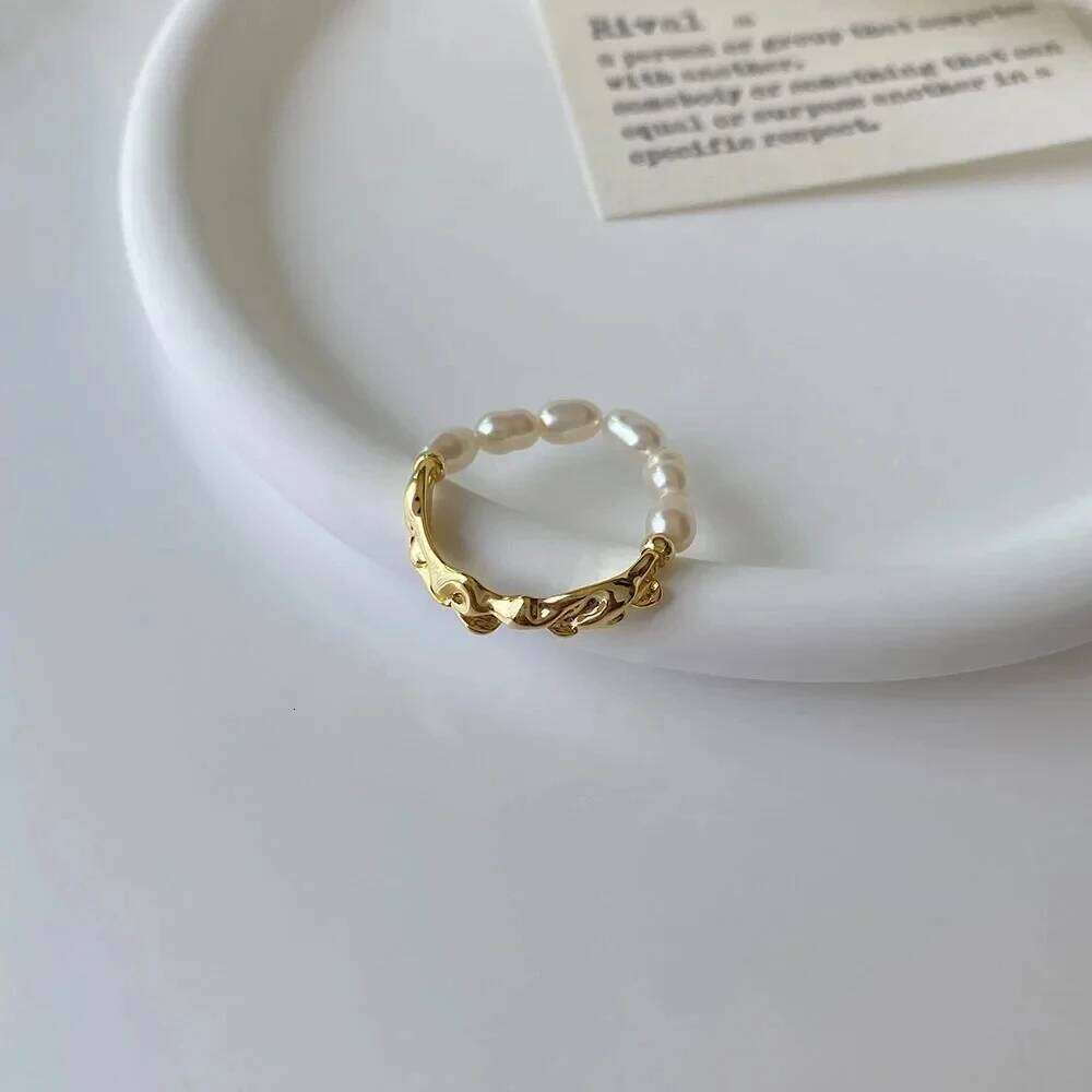 Korean Retro Elastic Rope Imitation Pearl Beaded for Women Fashion Party Metal Chain Splicing Finger Ring Jewelry WomenGift XJ260130