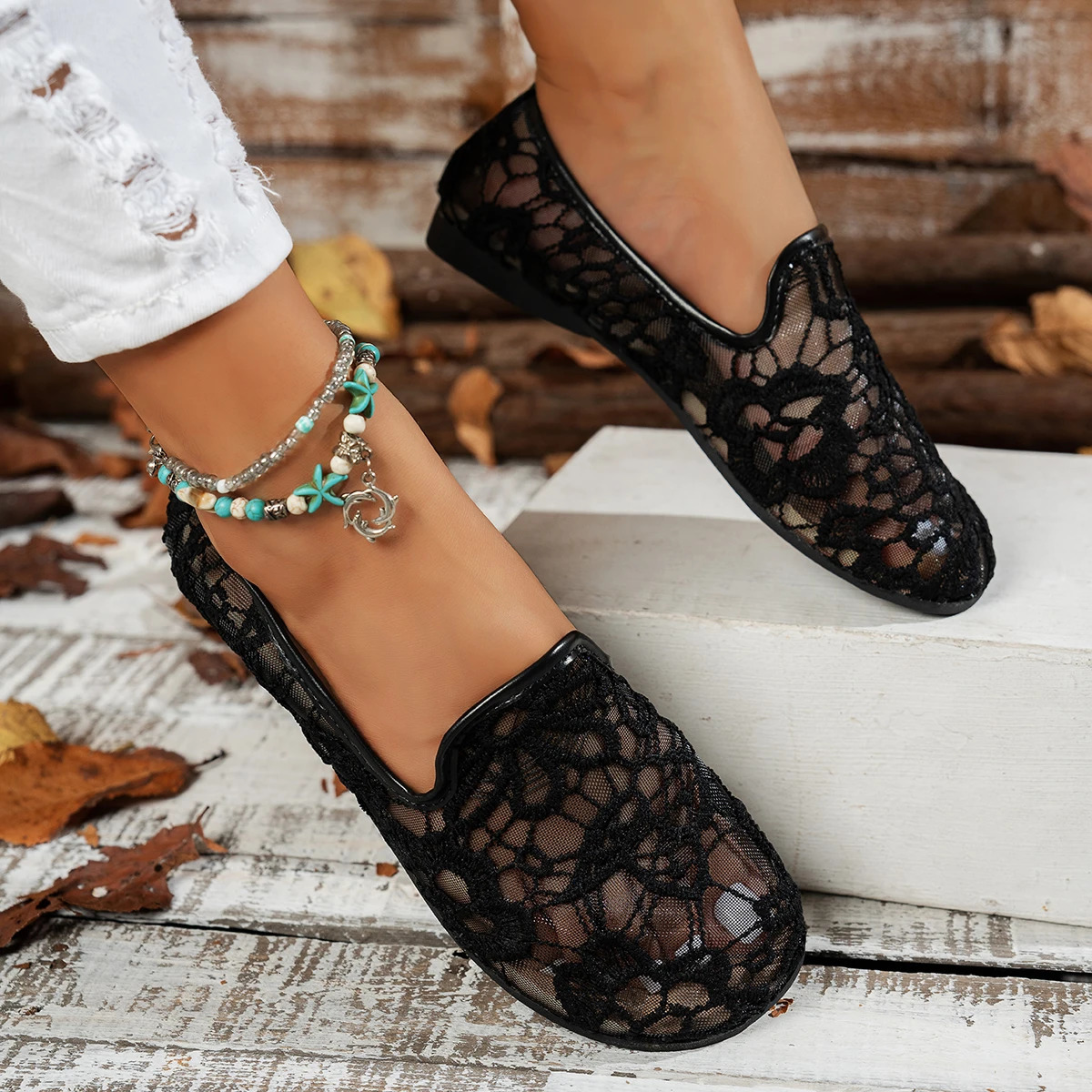 Slip-On Lazy Mary Jane Flats for Women Flat Round-Toe Shoes with Lace Embroidery and Hollow-Out Loafers 260123