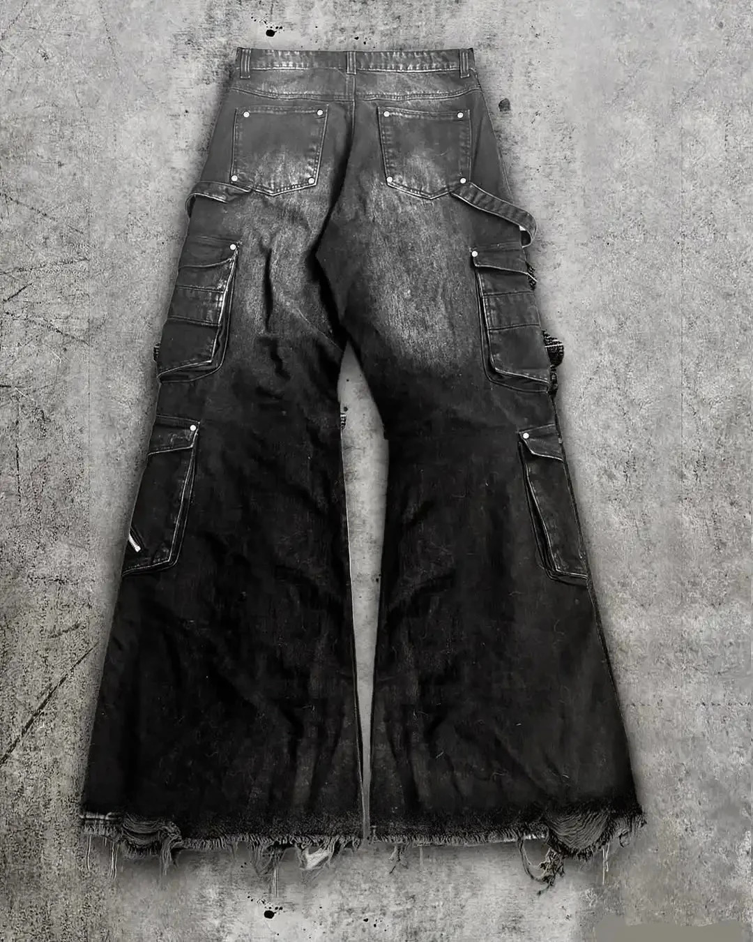 Streetwear Goth Punk MultiPocket Cargo Jeans Mens Black Distressed Flared Denim Pants with Straps Zippers Studs Frayed Edges 260127