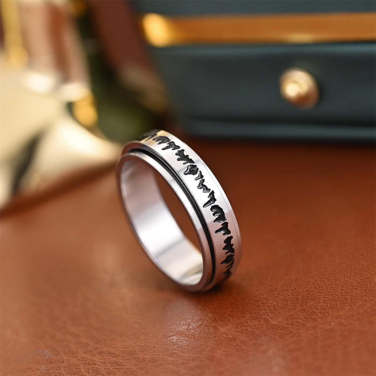 Fashion New Niche Rotatable Dark Forest Corrosion Blackened Ring Exclusive Source Manufacturer