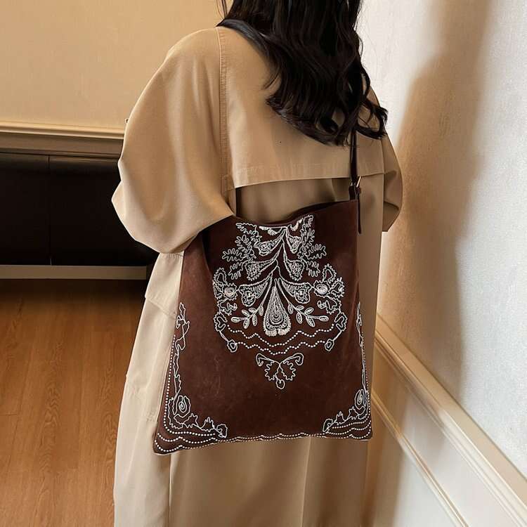 New Retro Chinese Style Large Capacity Shoulder Underarm Casual Embroidery Crossbody Bag Evergwish