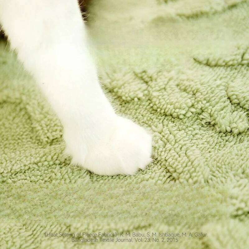 EFF Thickened Ultra-soft Plush Pet Blanket Dogs Cats Warm Soft Sleeping Mat Comfortable for Winter 26W01130