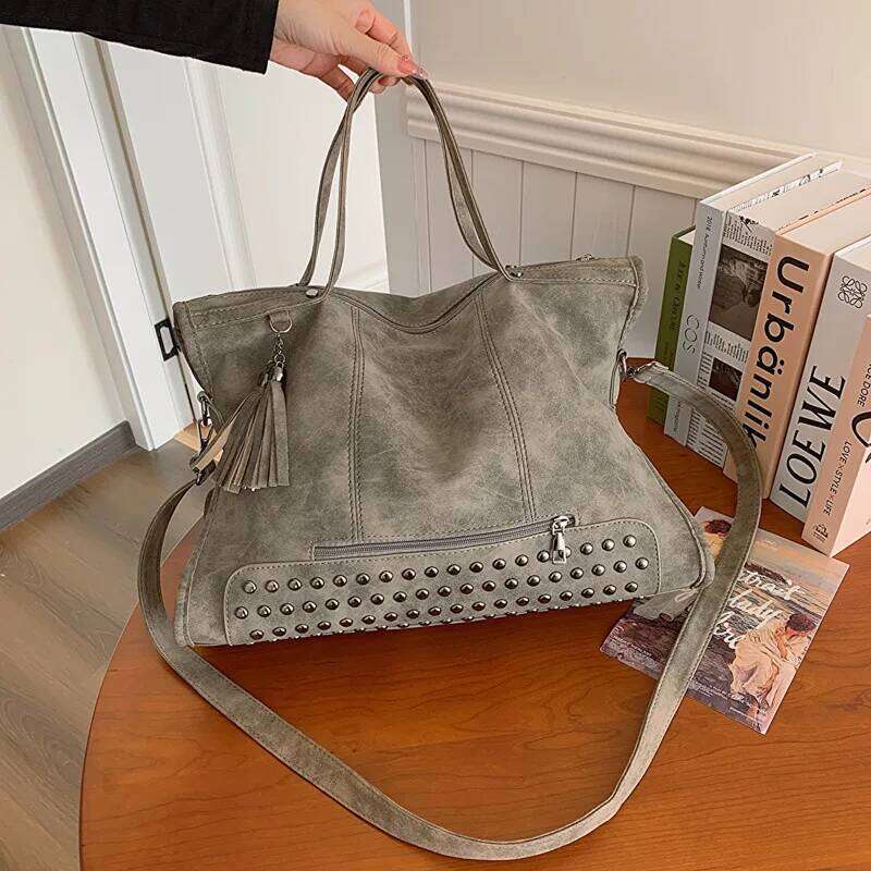 New 2023 rivet tassel motorcycle women's frosted hand-held shoulder tote luxury hand bag ladies Z260130