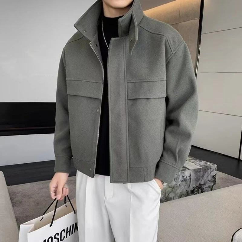 Mens Stylish Woolen Jacket Short Length Lapel Coat with Stand Up Collar High Quality Autumn Winter Trendy Outfit Non Infringing 260122