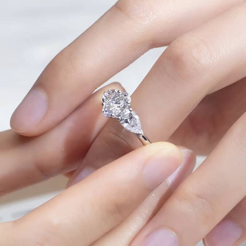 18K Gold 163CT Oval Cut Lab Diamond Rings IGI Lab Diamond Ring Wedding Diamond Engagement Ring