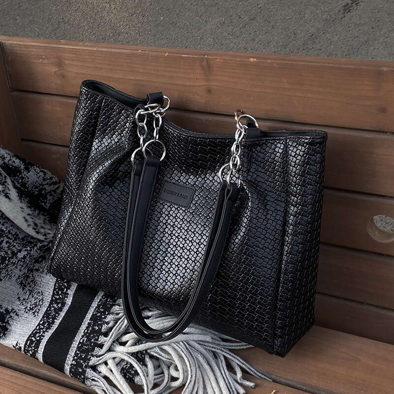 New Arrivals For Women, Large Capacity, New Fashionable Versatile High-End Feel, Single Shoulder Bag, Casual Fashion Commuter Tote Bag Evergwish