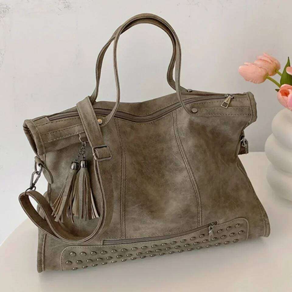 Women Luxury Rivet Large Handbag Quality Leather Shoulder Totes Purse Casual Big Bag Female Crossbody Bags Sac Z260130