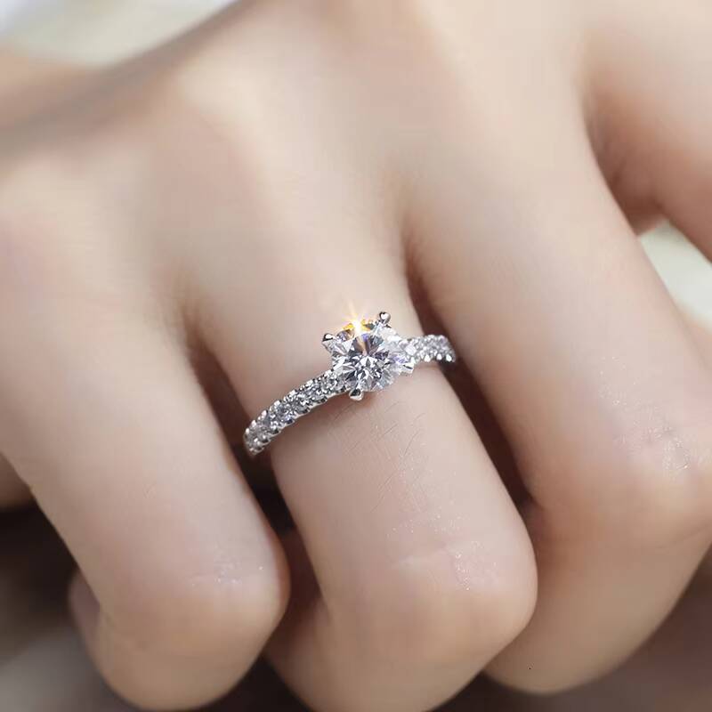 MSR-1243 Customization 18K White Gold HPHT 074CT Round Lab Grown Diamond Solitaire Ring