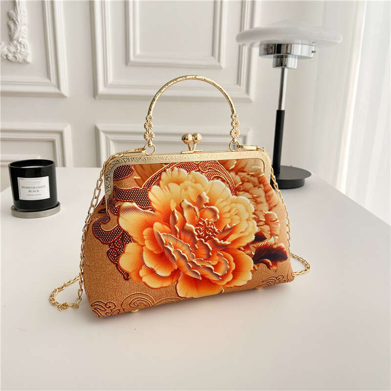 Peking Opera National Trend Finished Fashion Ethnic Hanfu Crossbody Handbag Cheongsam Trendy Street Style Item Clip Bag MASA