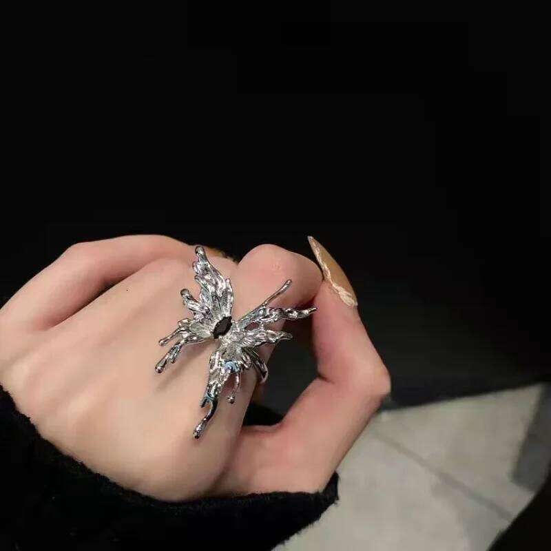 2024 Punk Vintage Metal Liquid Butterfly Women's Adjustable Fashion Exquisite Insect Ring Gothic Jewelry Gifts XJ260130