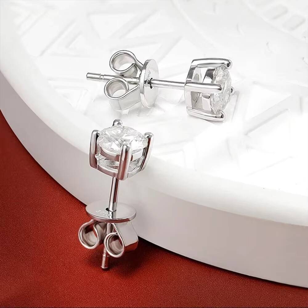 Lab Grown Diamond 1ct Stud Earrings Classic Stud Earrings Affordable Everyday Earrings Elegant 18K Gold Stud Earrings