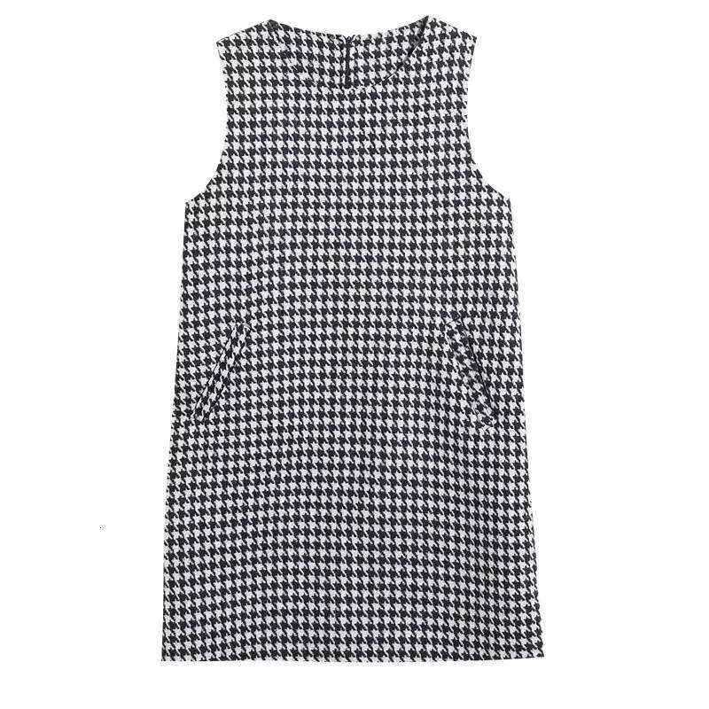 Leisure Temperament Mid Length Autumn/Winter New Sleeveless Vest Women Dress XJ260130