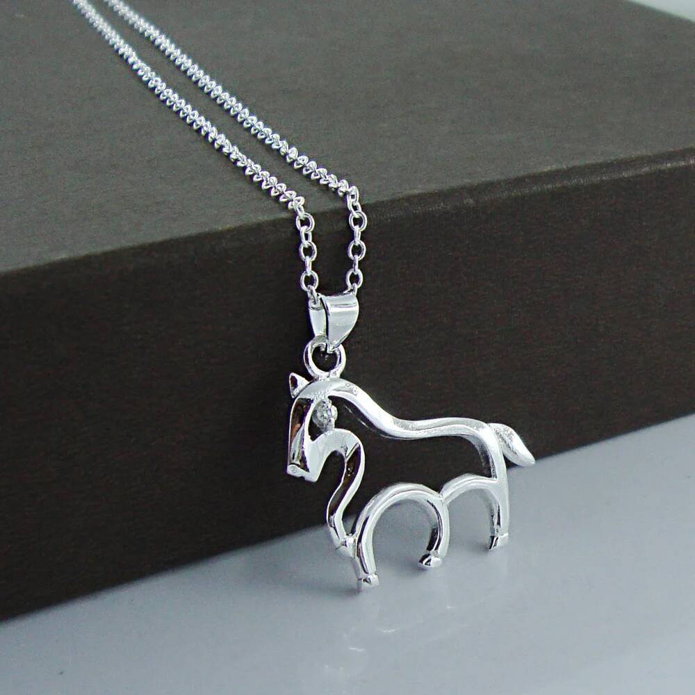 925 Sterling Silver Horse Pendants Necklaces Loving Design Cute Animal Pony Necklace Movie Jewelry Party Accessories Gifts