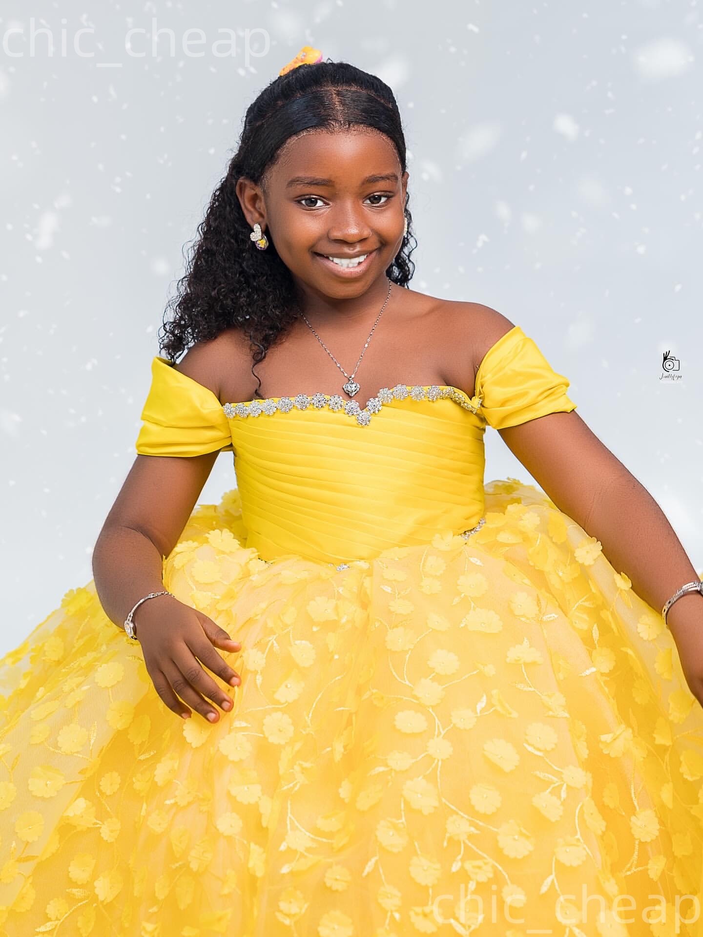 2026 Yellow Ball Gown Flower Girl Dresses Floral Lace Sweetheart Crystals Little Girl Christmas Peageant Birthday Christening Tutu Dress Gowns ZJ4279