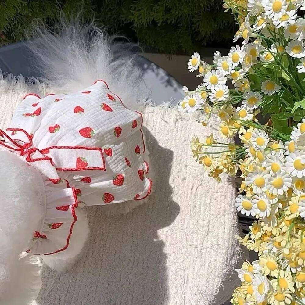 Cute Strawberry Print Dress Bow Sweet Clothes Chihuahua Clothing Cool Cat Dog Skirt Pet Supplies H260129