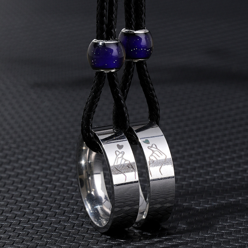 Exclusive New Creative Heart-Shaped Color-Changing Beads Couple Rings Necklace Source Manufacturer