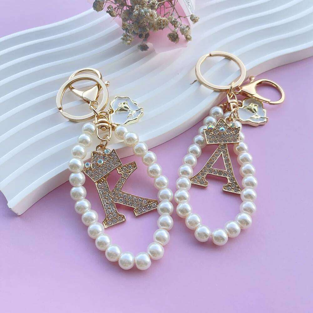 Boutique Crown A-Z 26 Initial Letters Rose Keyring Crystal Faux Pearl Resin Beaded Keychain Bag Pendant Women Girl Gifts Jewelry Z260130