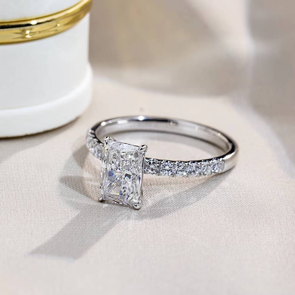 Stock Diamond Jewelry MSR-239 18k Gold Solitaire Engagement Diamond Ring 205ct D VS1 Radiant Cut Lab Grown Diamond Ring