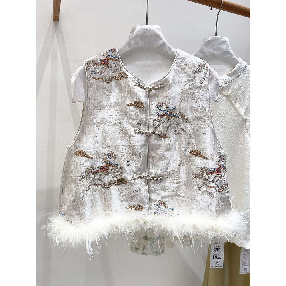 Zhihetang New Chinese National Style Women's Vest Winter Design Jacquard Embroidered Top LEEGO LENS