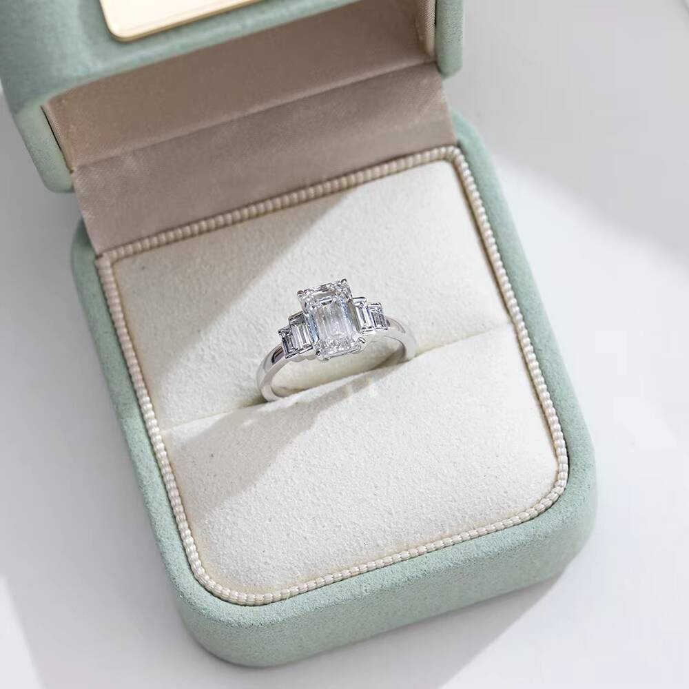 Jewelry in Stock MSR-1952 18K White Gold Solitaire Ring Emerald Cut 206CT D VS1 Lab Grown Diamond Engagement Ring