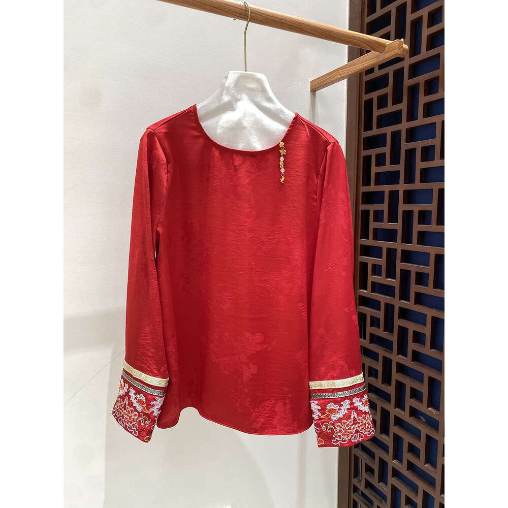 Zhihetang Chinese Round Neck Embroidered National Style Long Sleeve Winter Red New Year Base Layer Top LEEGO LENS