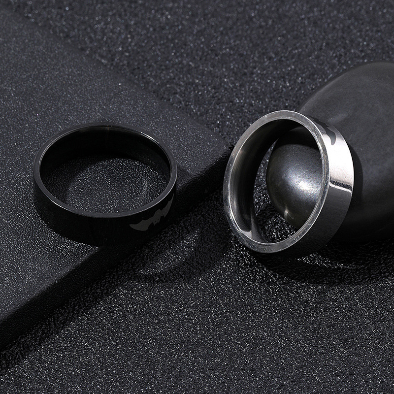 Fashion New Niche Couple Batman Eye Love Ring Factory Direct Sale Large Volume Discount