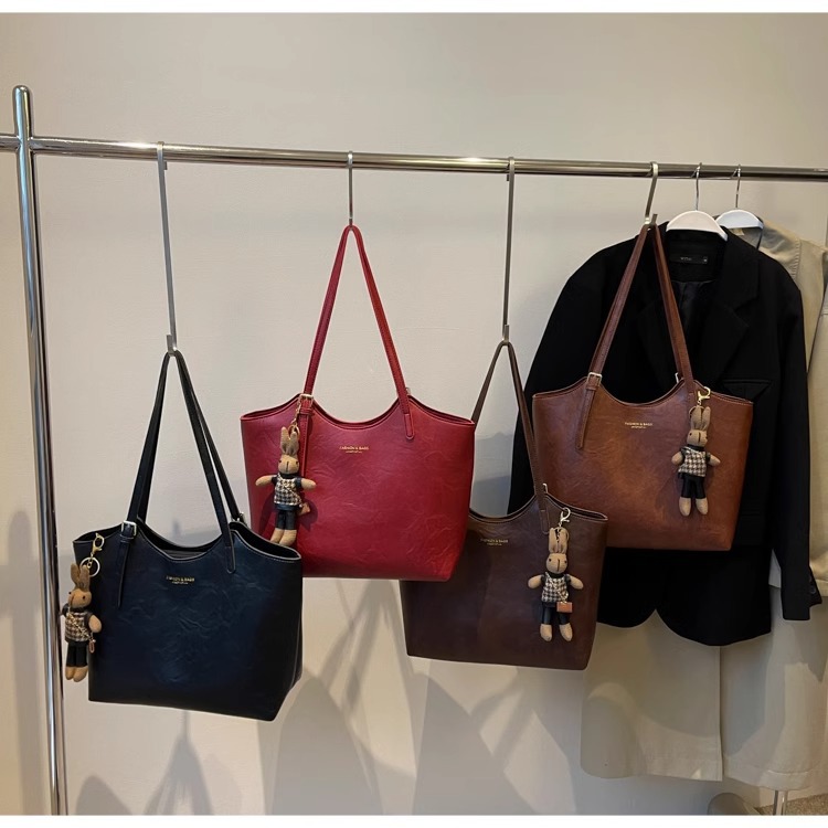 Large-capacity women's work commute bag, fashion autumn new style, simple retro leather Korean-style fashion single-shoulder large bag, retro tre