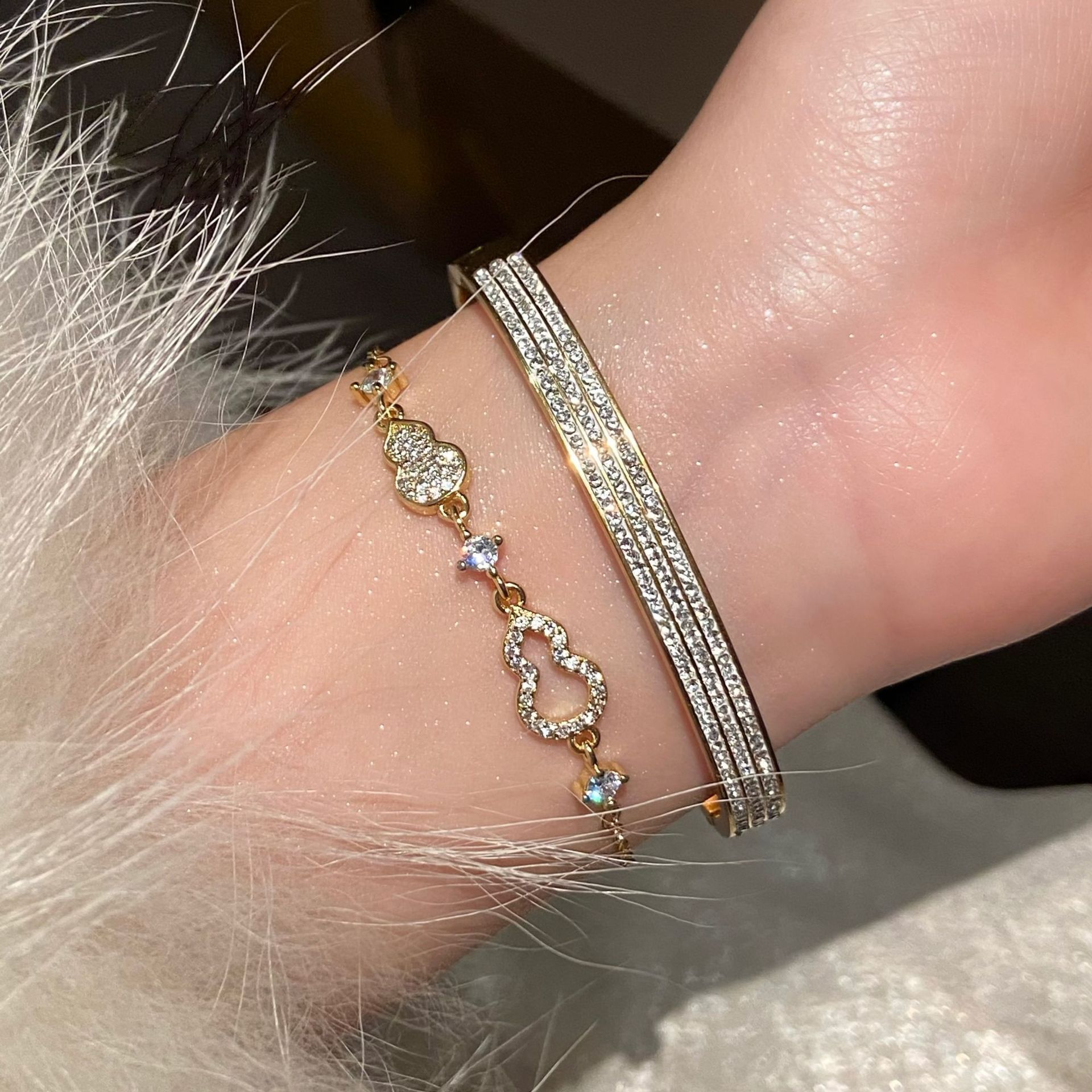 18K Real Gold Plated Zircon Hollow Gourd French Style Personality Light Luxury Bracelet Niche High-end Sense Jewelry for Women