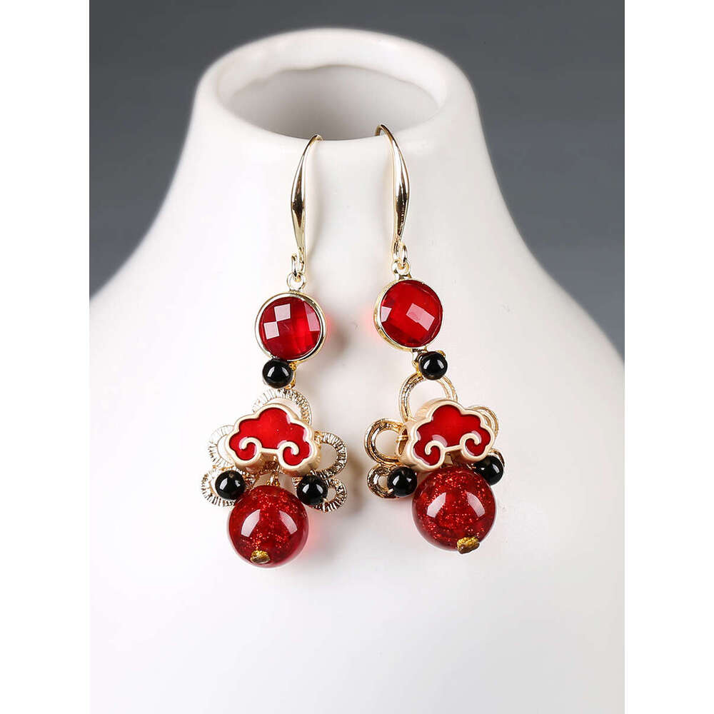 Chinese Style Red Year New Festive Exquisite Bride with Classical Features 2024 Earrings for Women