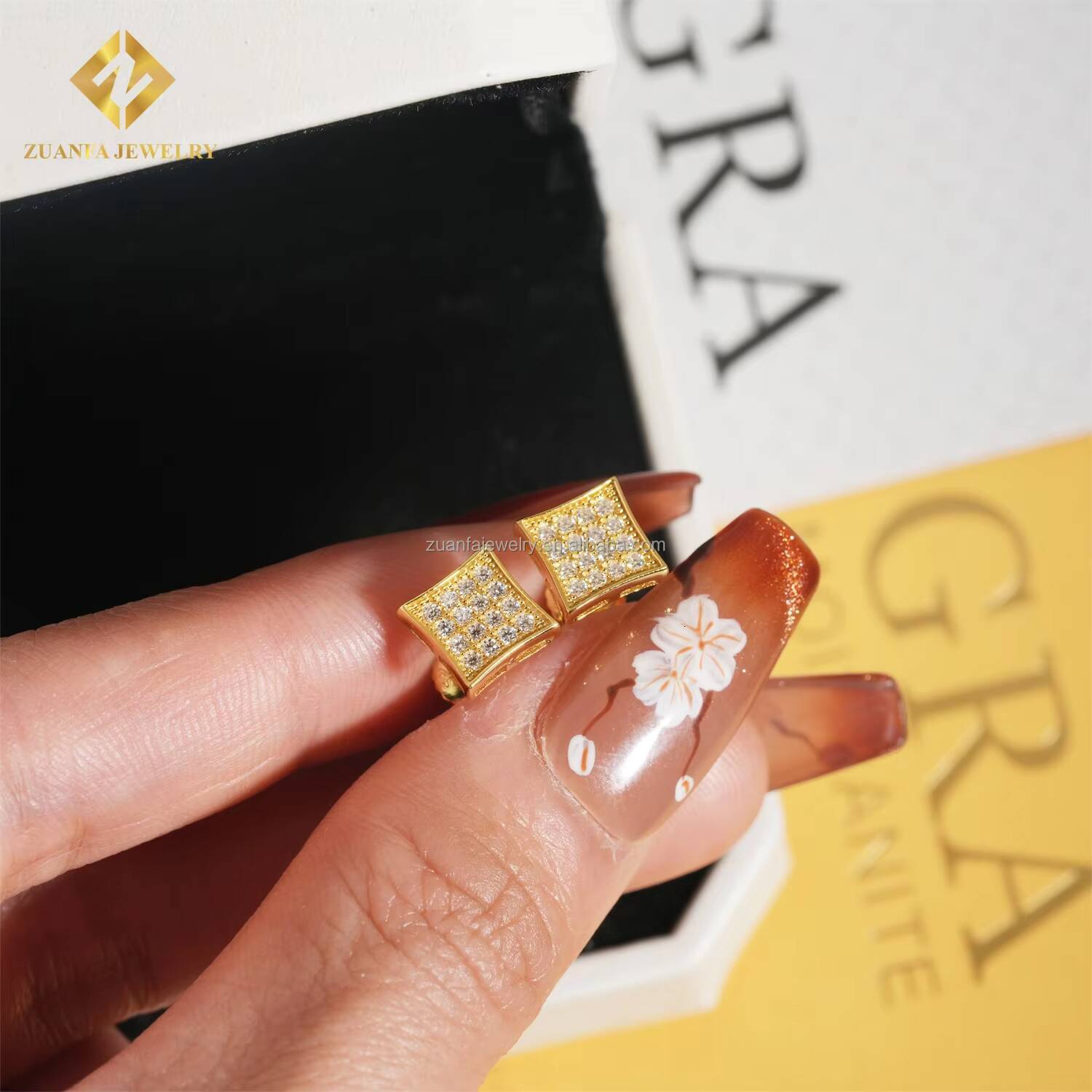 Best Selling Popular Man Rapper Jewelry GRA Certificate Iced Out Fine Hip Hop Screw Back S925 VVS1 Moissanite Stud Earrings