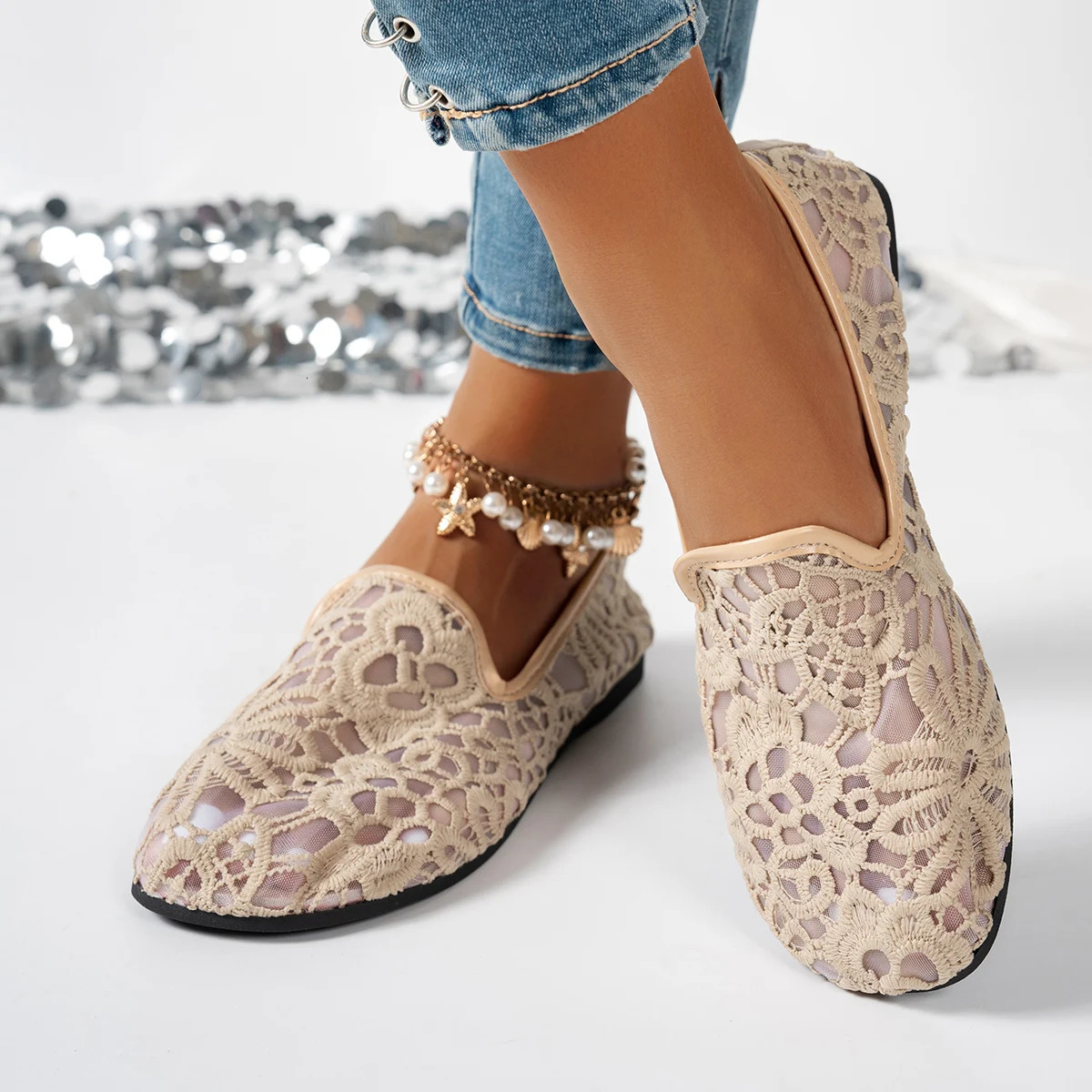 Slip-On Lazy Mary Jane Flats for Women Flat Round-Toe Shoes with Lace Embroidery and Hollow-Out Loafers 260123