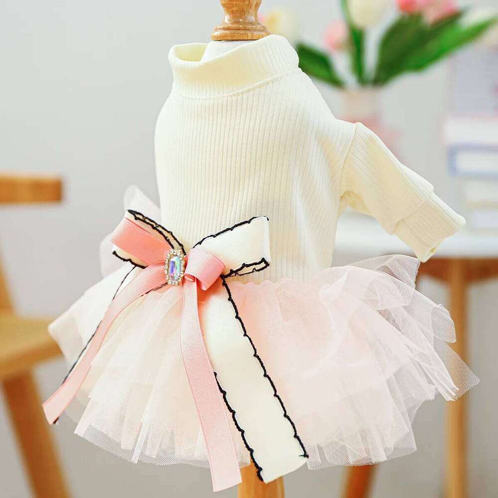 Fancy Bowtie Pet Dress For Dogs Spring Summer Puppy One Piece Apparel Girl Female Luxury Formal Cat Wear Yorkshire Terrier Item H260130