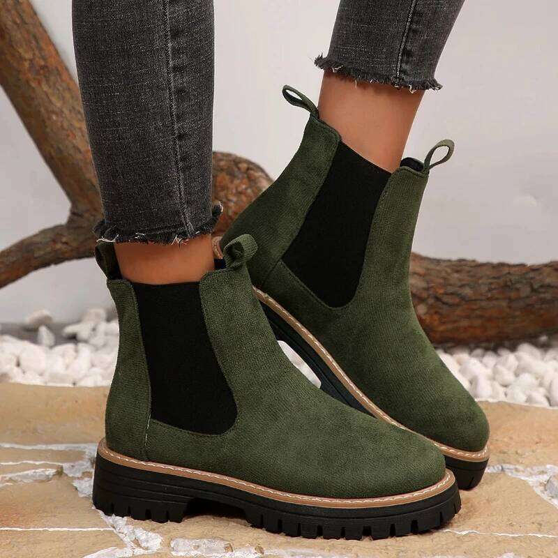 2025 Winter New Thick soled Chelsea Casual Comfortable Short leg Women's Boots