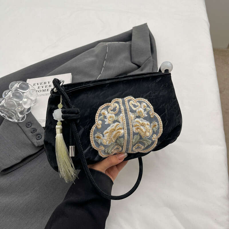 Ancient Chinese Silver For Women New Trendy Summer Crossbody Relaxed National Style Underarm Cloud Bag SHANGFANNI