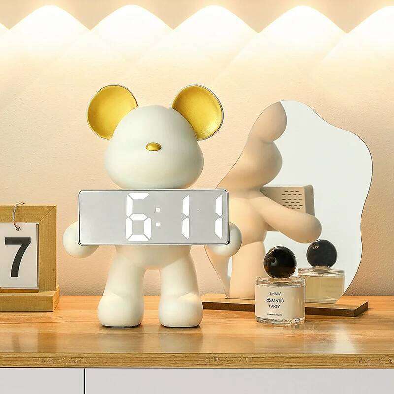 Bear Shaped Digital Clock Sculpture LED Time Temperature Display Desktop Home Office Decor High Durability Alarm Clocks W260130