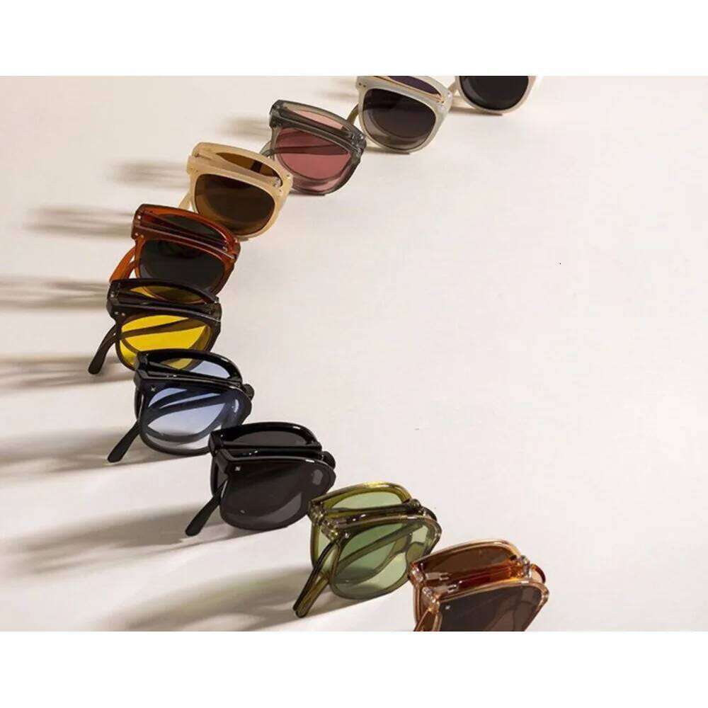 2025 Protection Sunglasses Internet Celebrity Style Versatile Glasses Fashion Foldable Women High-End Outdoor Driving UV H260130