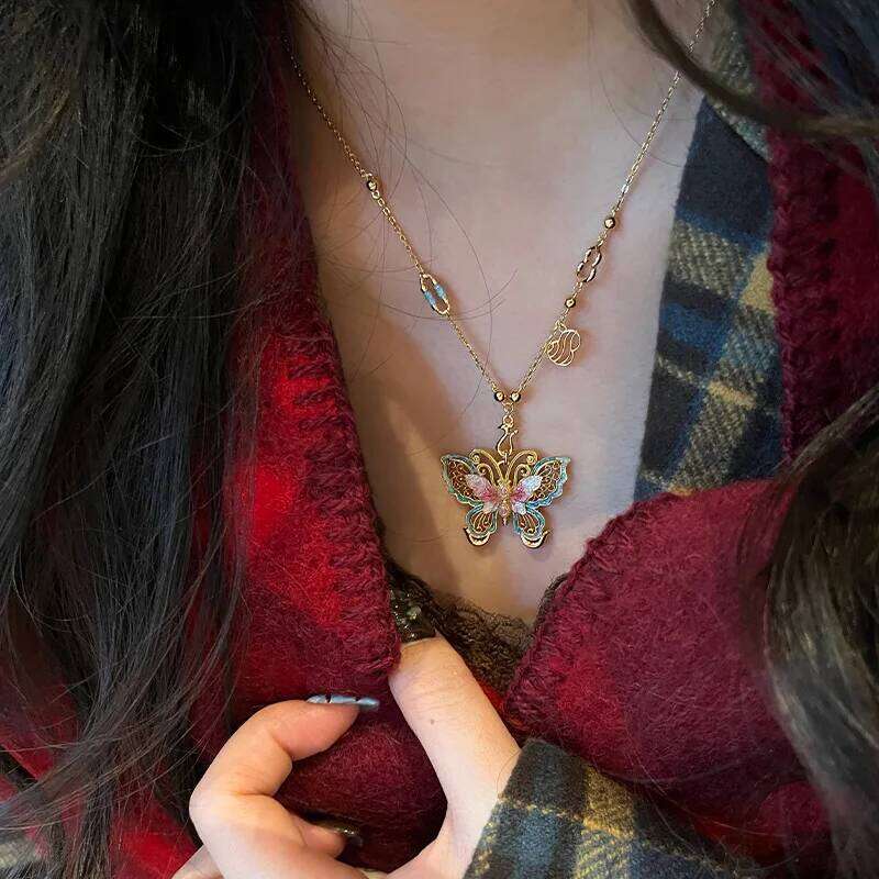 Beautiful Retro Enamel Gradient Hollow out Flower Colorful Butterfly Necklace Exquisite Luxury Pendant Hanfu Jewelry