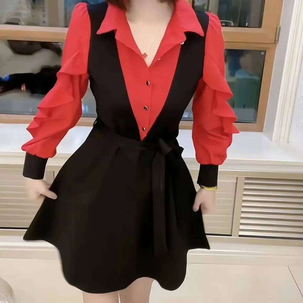 Fake Two Korean Long Sleeved Dresses with Fashionable Splicing New Loose Slimming Style Versatile and Youthful XJ260130