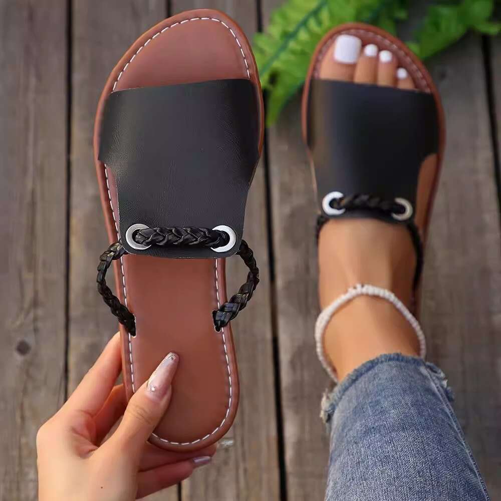 fashion shoes Flat Beach for Women 2026 Summer New Large Size Woven Outdoor Slippers