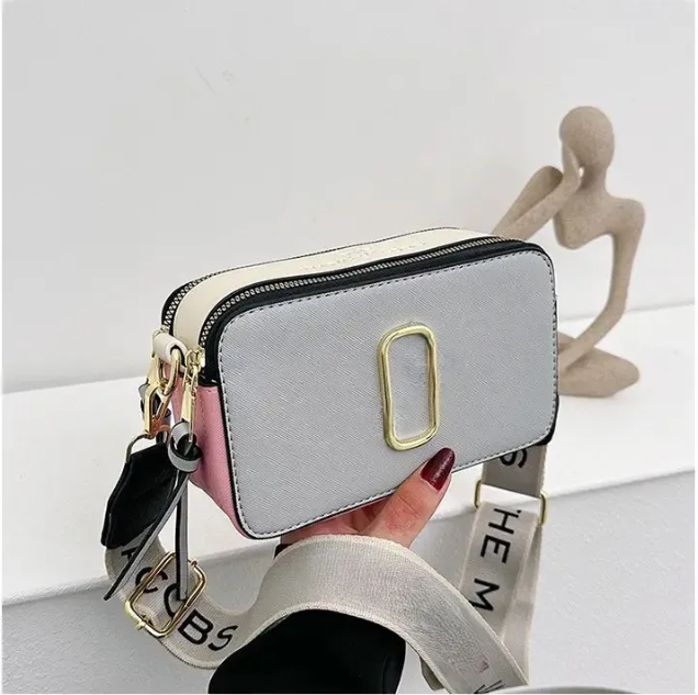 Camera Bag Designer Handbags Women Wide Shoulder Straps Shoulders Bags Wallet Cross body Flap 12