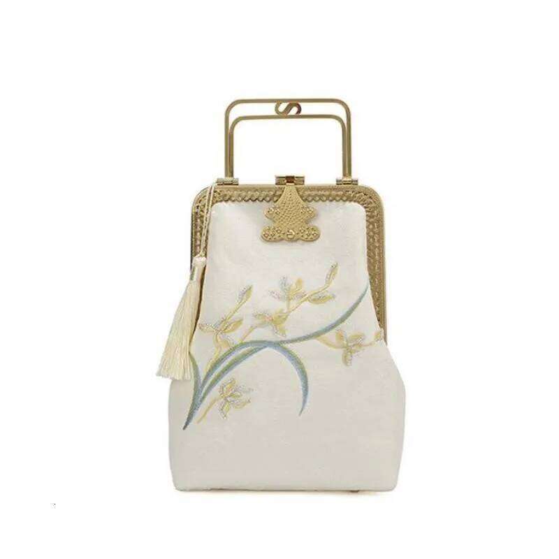 Johnature New Silk Cheongsam Ladies Mini Bags Antique Handbag Handmade Embroidery Tassel Elegant Floral Shoulder Bag KABAHEBINGJUE