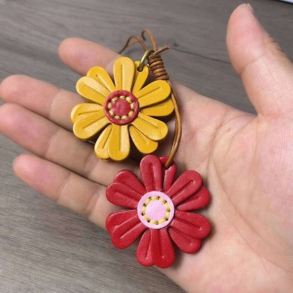 Genuine Leather Sunflower Bag Charm Handmade Keychain Cute Car Accessory Z260130