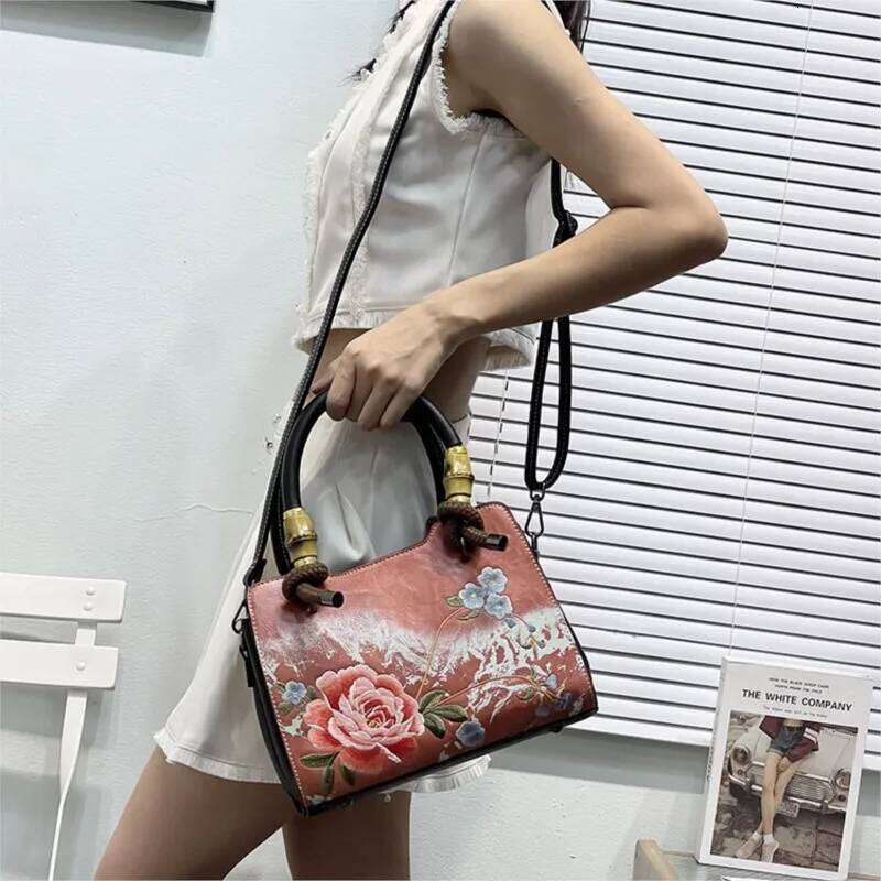 Johnature New Chinese Style Exquisite Embroidered Handbag Elegant Women Versatile Lady Leather Shoulder Bags KABAHEBINGJUE