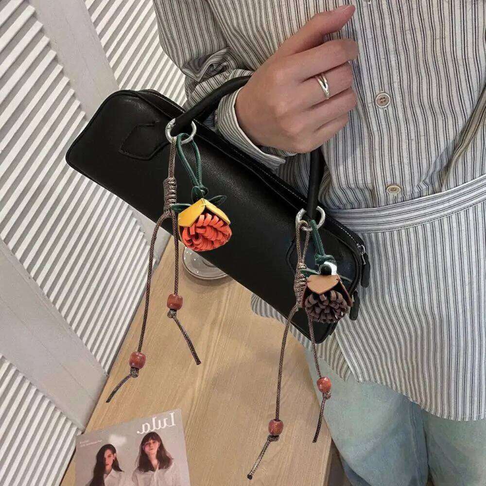 Creative Pinecone Flower Purse Hanging Cute Tassel Ball Handmade Rope Keychain Bag Pendants Charms For Bags New Z260130