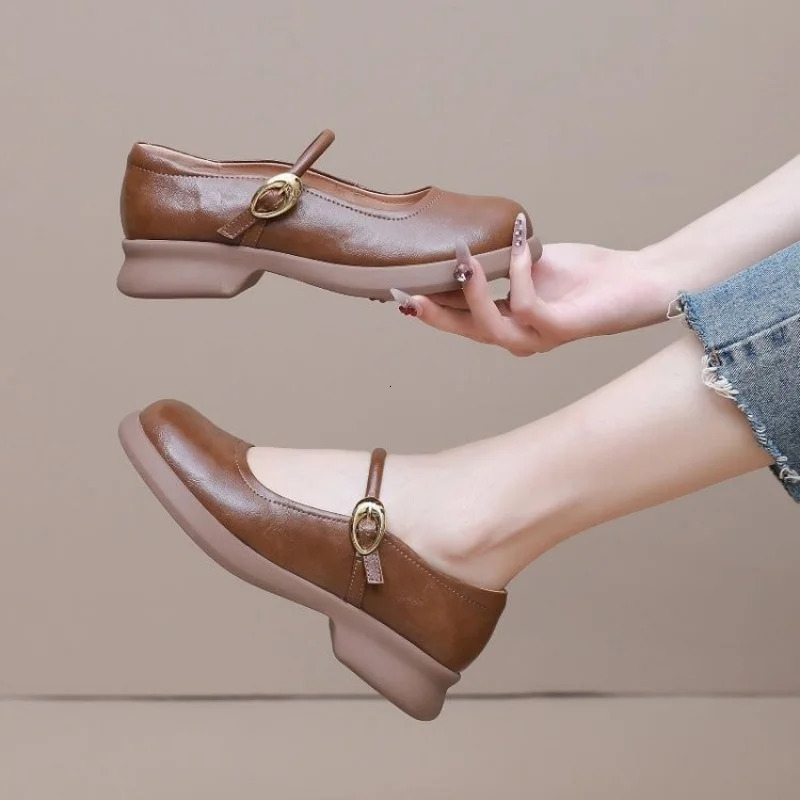 All-Season Plus Size Mary Jane Shoes for Women - Single Strap Shallow Cut Leather Flats Comfortable Fashion Flats 260124