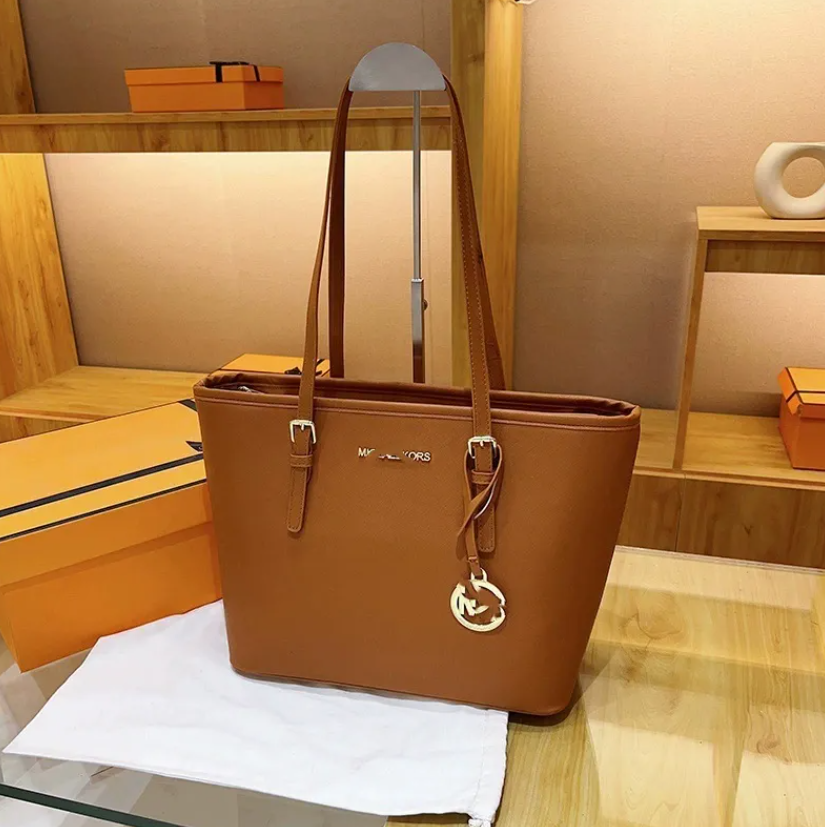 2026 designer Handbags Classic kohrs Tote Bag wallet purse Female mkness Bag Crossbody shoulder Bag Lady messenger Bag A5