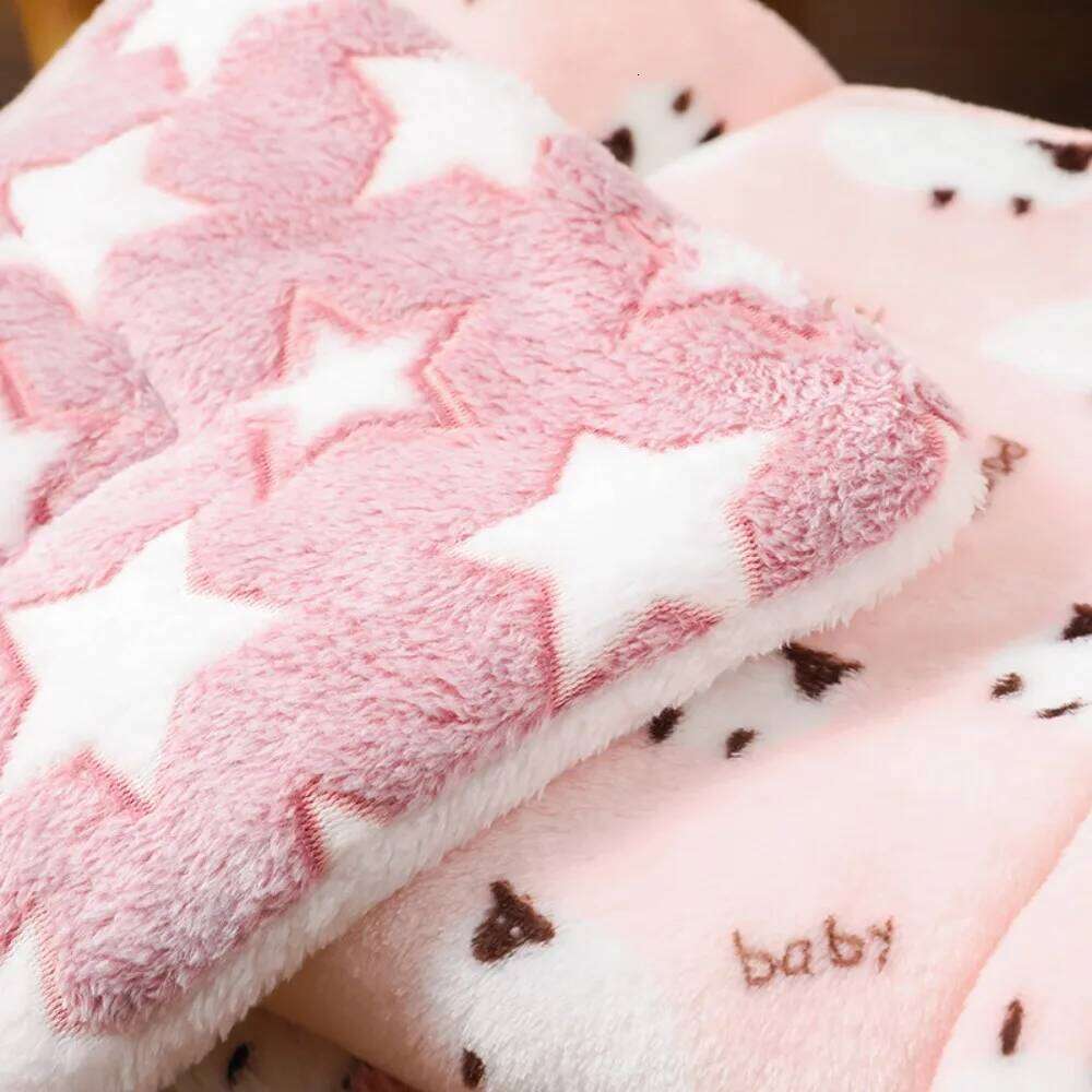 EFF Warm Thickened Floor Mat Autumn Winter Universal Blanket Pad for Cats and Dogs Pet 26W01130