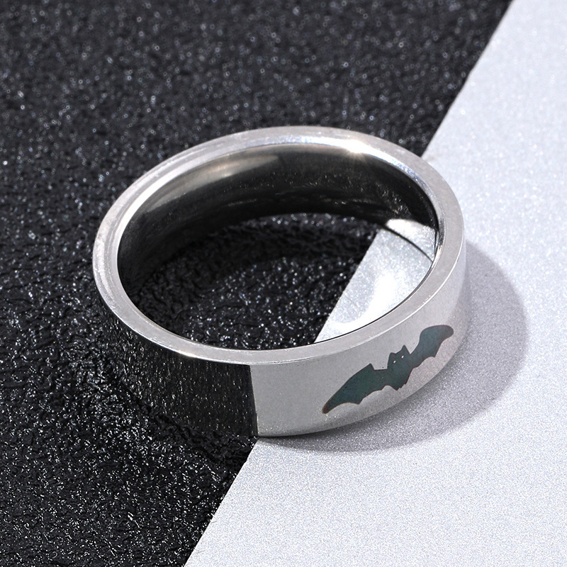 Fashion New Niche Couple Batman Eye Love Ring Factory Direct Sale Large Volume Discount