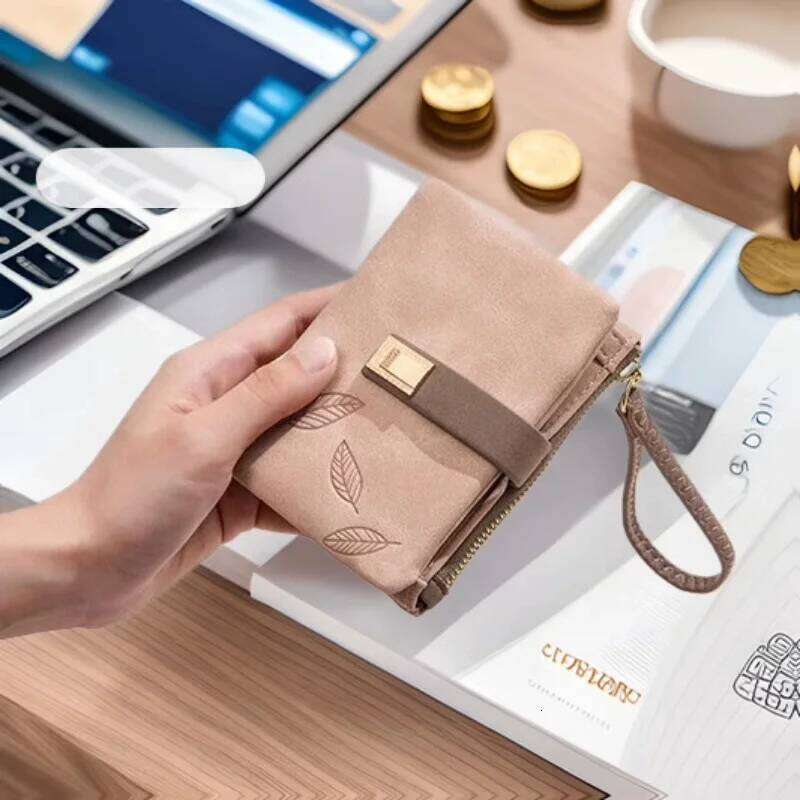 Spring/Summer 2025 new women's short wallet, high-quality PU hardware leaf buckle, solid color zipper, student coin purse, Z260130