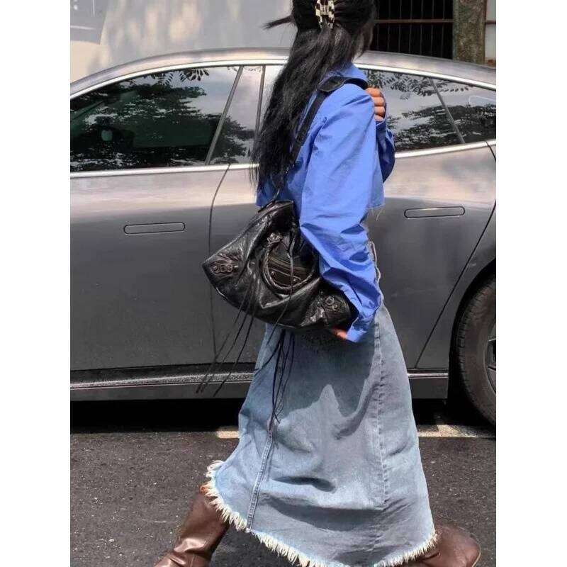 Street Style Rivet Tote Large Capacity Single Shoulder Crossbody Handbag Versatile Parisian Bag Fashionable Streetwear High Quality Luxury Bag LEMON K